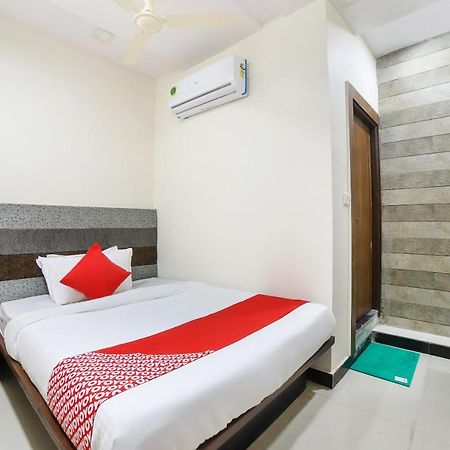 Oyo 67345 Hotel Anjani Inn Naroda Luaran gambar
