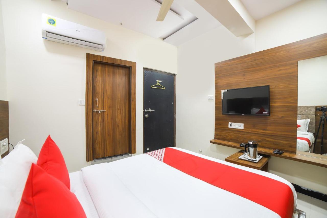 Oyo 67345 Hotel Anjani Inn Naroda Luaran gambar