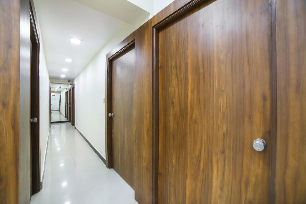 Oyo 67345 Hotel Anjani Inn Naroda Luaran gambar