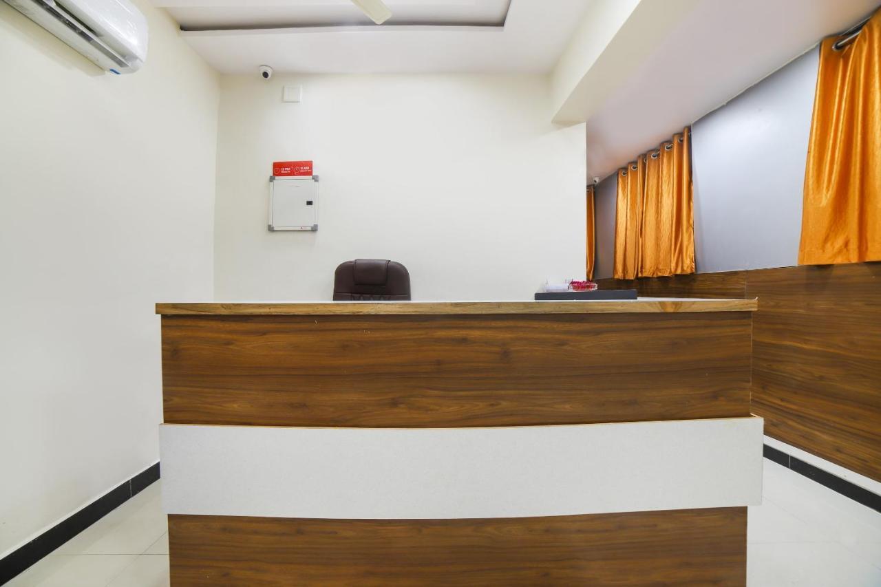 Oyo 67345 Hotel Anjani Inn Naroda Luaran gambar